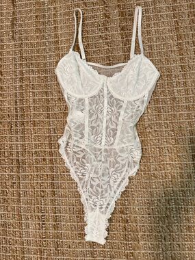 White Lace Underwire Bodysuit